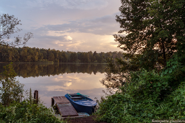 Лодка на Раифском озере