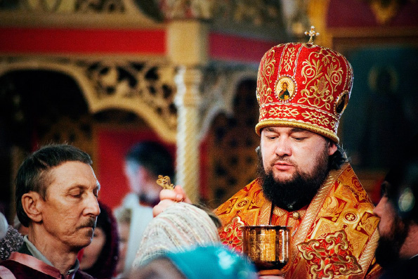 Причастие в церкви